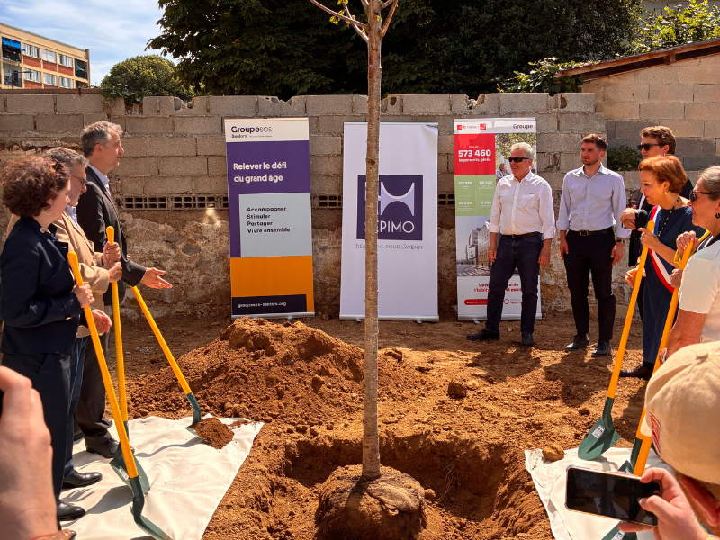 Pose du 1er arbre d’une résidence autonomie nouvelle génération à Villiers-le-Bel 🌳