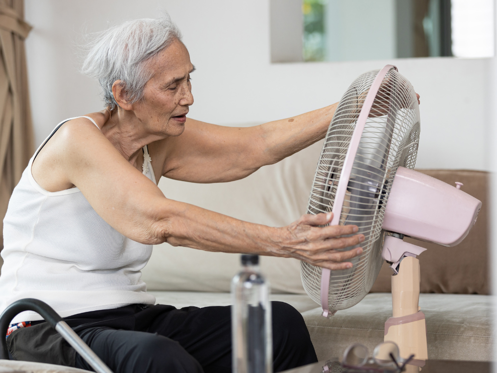Canicule en Ehpad : comment on protège les personnes âgées lors des fortes chaleurs