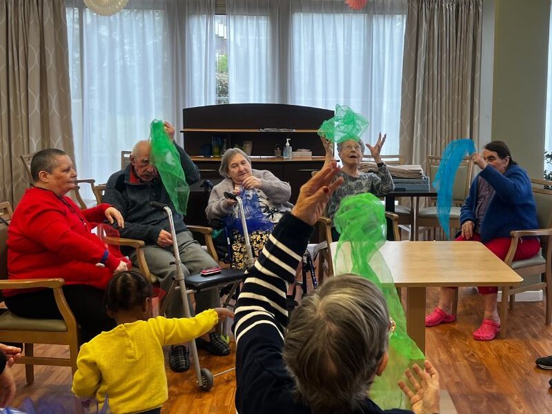Atelier éveil musical à la résidence Laure Eteneau🎶